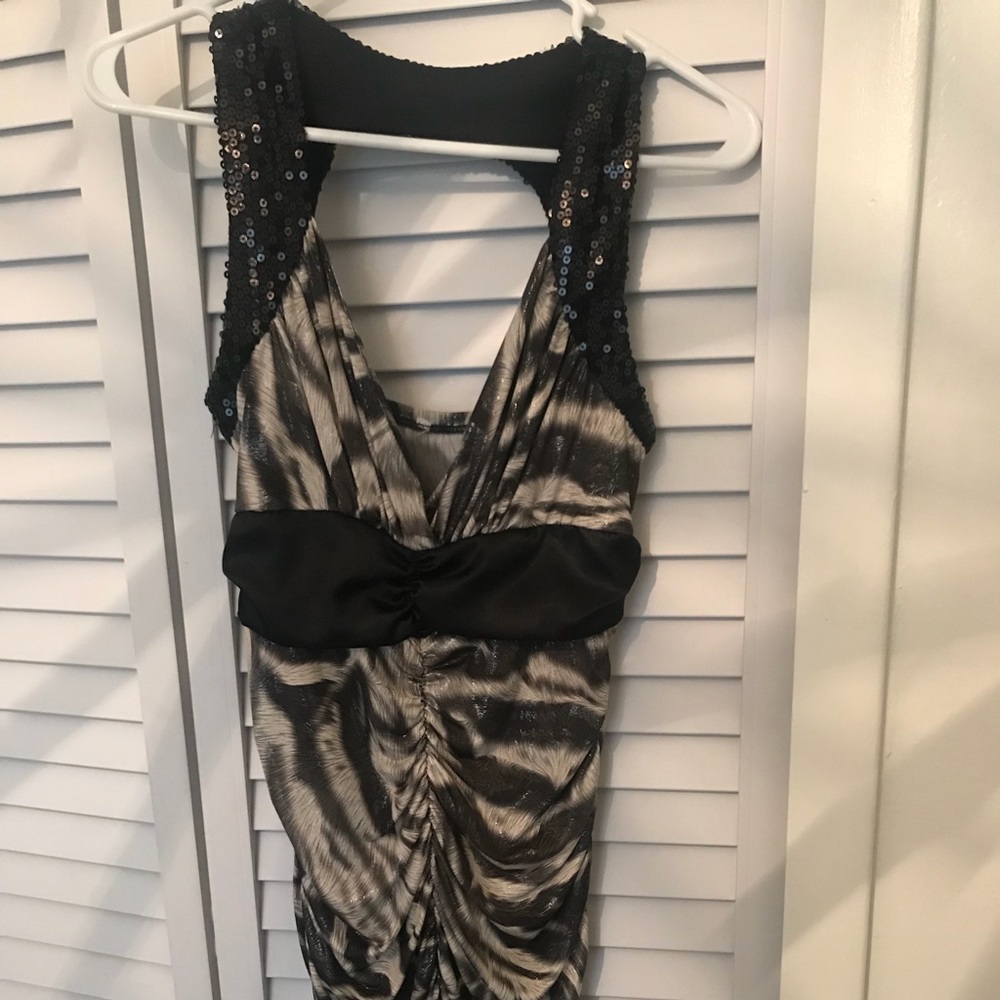 Night dress with sequins